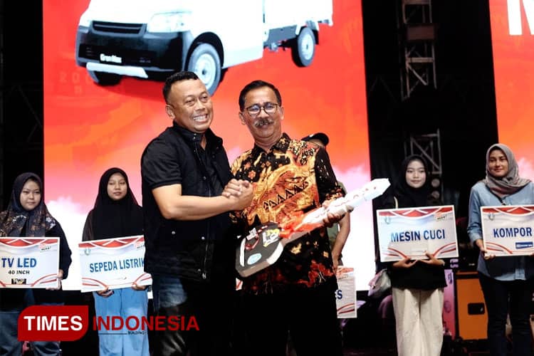 Goyangan OM Adella Membius Penonton Konser Pajak Extravaganza di Ponorogo