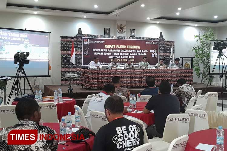 Umbu Lili Pekuwali dan Yonathan Hani DItetapkan Sebagai Bupati dan Wabup Sumba Timur 2025-2030