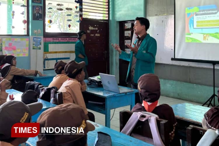 Mahasiswa KSM-T Unisma Gelar Sosialisasi Tentang Pengelolaan Sampah dan Pencegahan Bullying