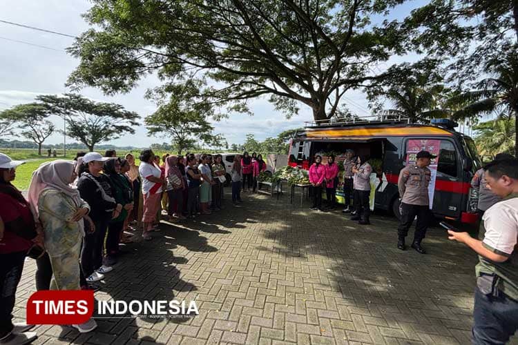 RTH Singojuruh Banyuwangi Diserbu Ratusan Emak-emak, Kira-kira Ada Apa?