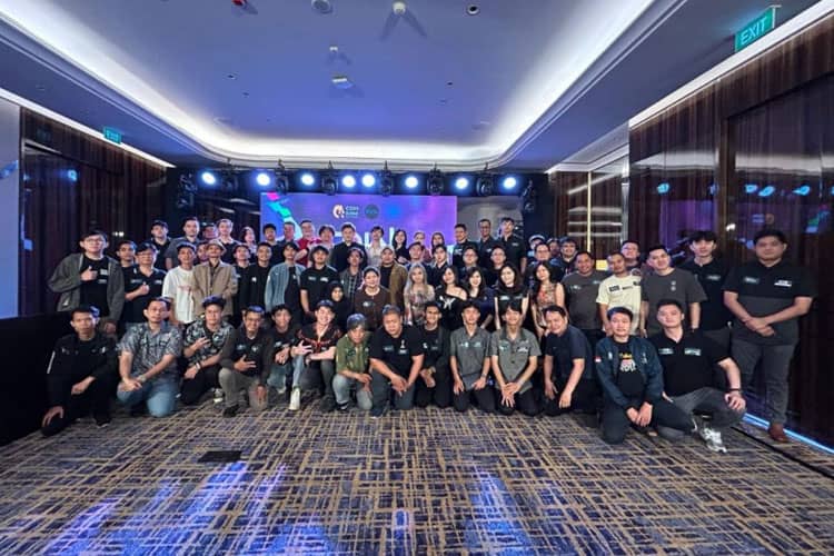Pecah! Gathering CoinKami Dihadiri Banyak Mobil Sports yang Terparkir di Lobby