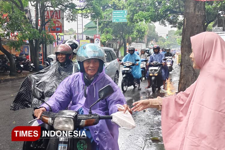 Tiga Tahun Berdiri, Rumah Makan Rakyat Terus Hadirkan Kebaikan untuk Warga Malang