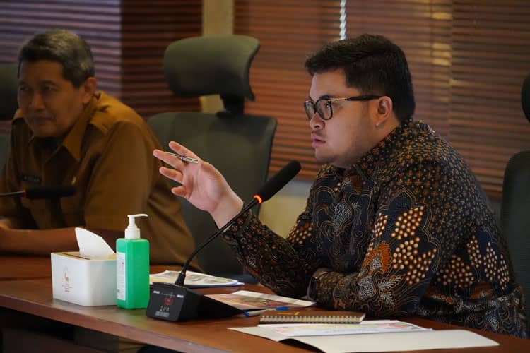 Bupati Kediri Instruksikan Dinas PUPR Prioritaskan Perbaikan Jalan kabupaten