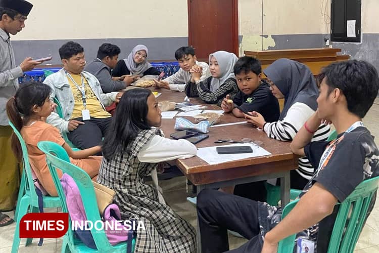 Mahasiswa Unisma Malang Gelar Bimbingan Belajar untuk Anak SD/MI di Desa Ngroto