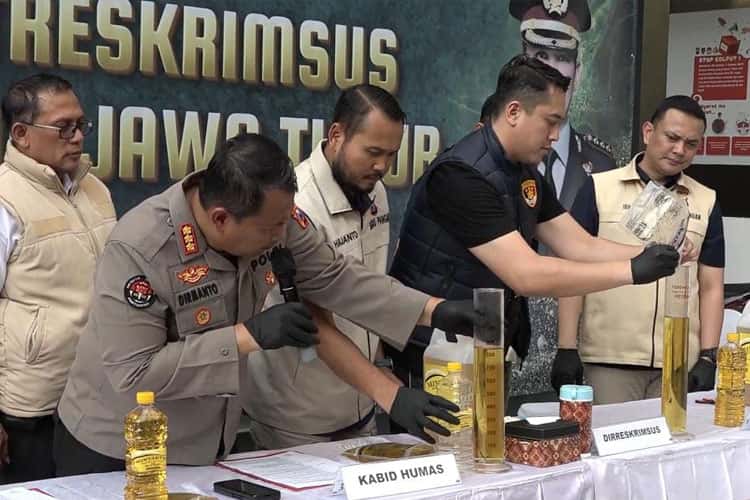 Polda Jatim Temukan Pemalsuan 14 Ton Minyak Goreng Merek Minyakita