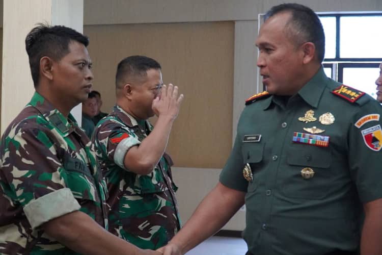 Melepas Anggota Baru, Danrem 081 DSJ Tekankan Sinergi dan Dedikasi untuk Masyarakat