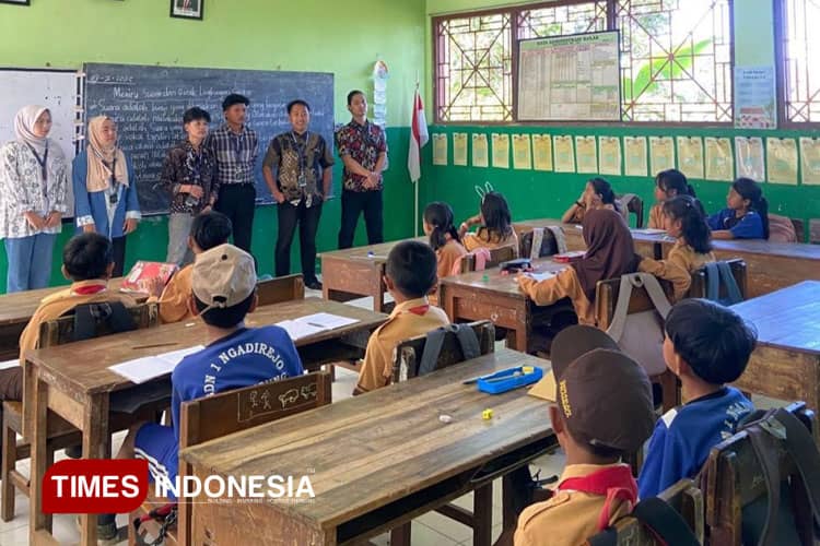 Sosialisasi Sekolah Sepak Bola di SDN 1 Ngadirejo: Program Kerja KSM-T Unisma Malang