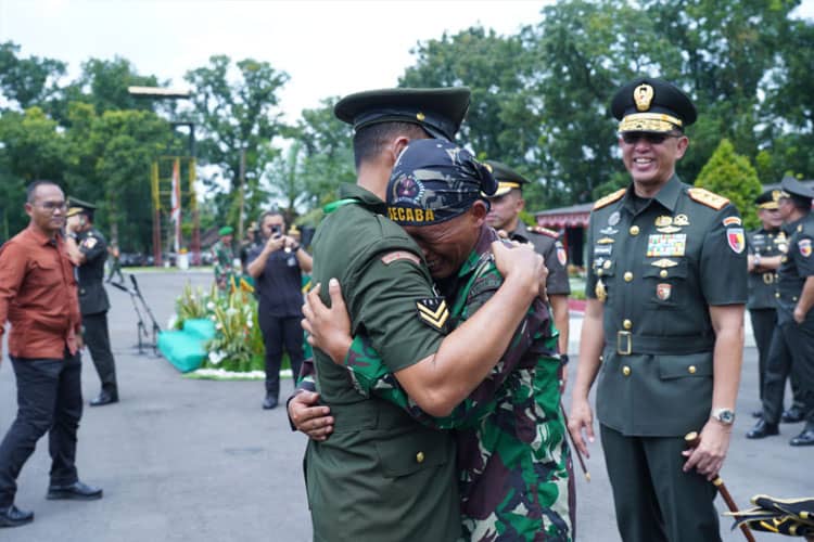 700 Bintara Resmi Dilantik, Pangdam V Brawijaya: Ini Baru Langkah Awal Pengabdian