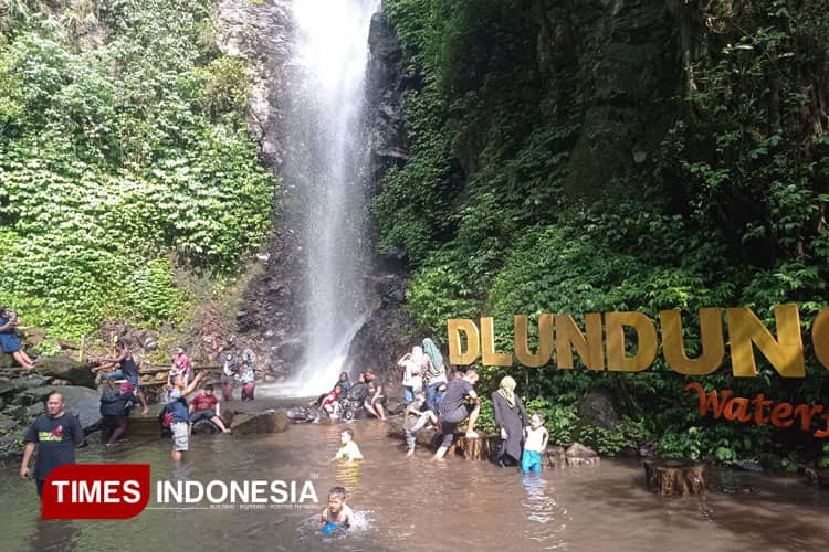 Air Terjun Dlundung di Trawas Kabupaten Mojokerto, Wisata Alam Ramah Anak-anak