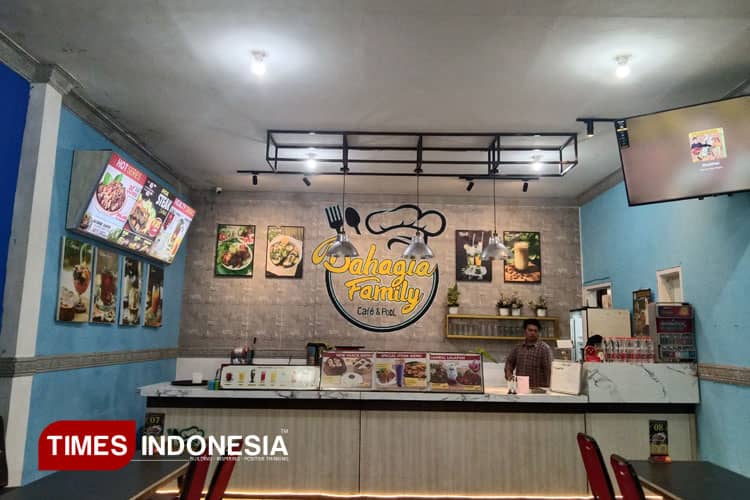 Bahagia Family Cafe & Pool: Kafe Ramah Keluarga dengan Kolam Renang Pertama di Kepanjen