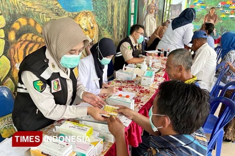 Polresta Malang Kota Gelar Cek Kesehatan Gratis untuk Warga Kampung Jodipan