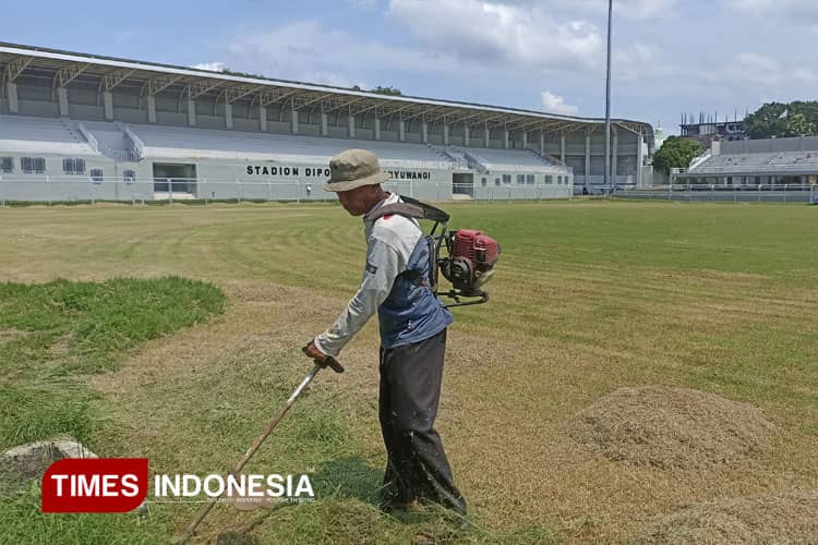 Stadion Diponegoro Banyuwangi Bersolek Jelang Kompetisi Liga 4 Nasional