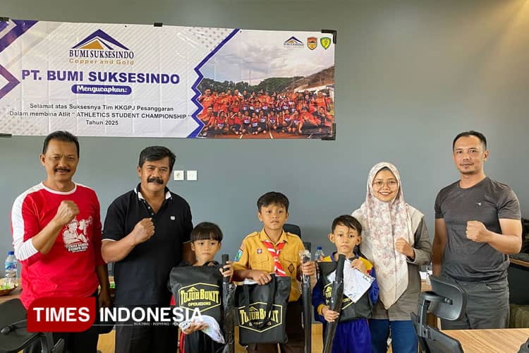 Berprestasi, Belasan Siswa Atlet di Pesanggaran Banyuwangi Dapat Reward PT BSI