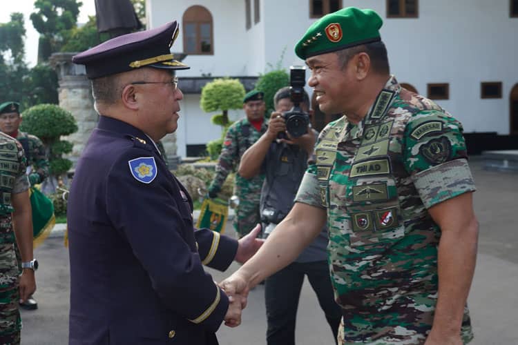 Pererat Hubungan Bilateral, Kasad Terima Kunjungan Kehormatan Kasgab Jepang