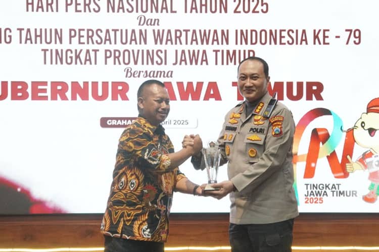 Puncak HPN 2025, Kapolresta Malang Kota Raih Penghargaan Rastra Sewakottama