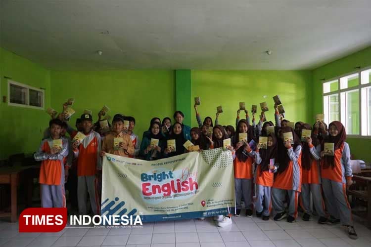 Bright English Day: Light Up Your English, Brighten Your Future