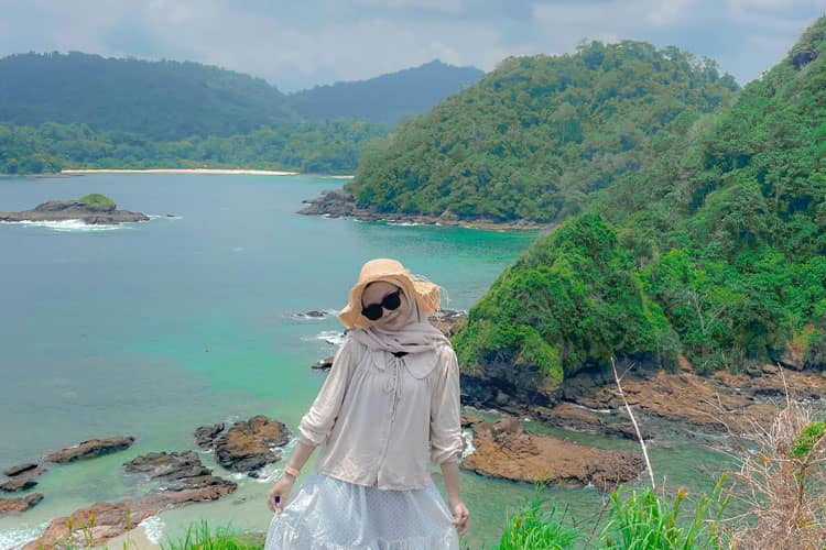Jalan Mulus, Wisata ke Pulau Bedil ‘Raja Ampatnya Banyuwangi’ Lebih Menyenangkan