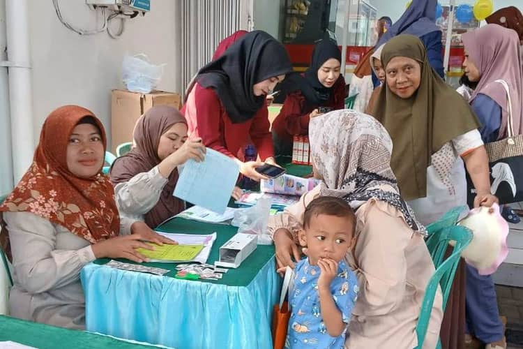71 Balita Watugede Malang Sehat Bersama Gebyar Posyandu Alfamart
