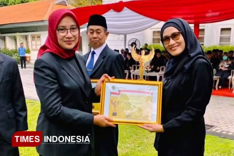 Direktur RSUD Genteng Banyuwangi Raih Penghargaan ASN Berprestasi