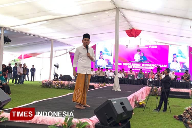 Jalankan Bunga Desaku, Bupati Jember Fawait Mulai Berkantor di Desa Hari Ini