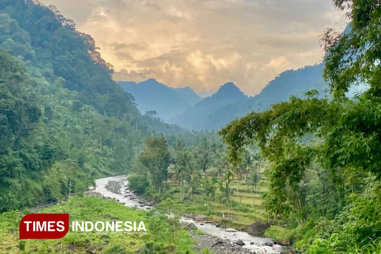 Menyusuri Sungai Rabunan, Keheningan di Kaki Gunung Argopuro