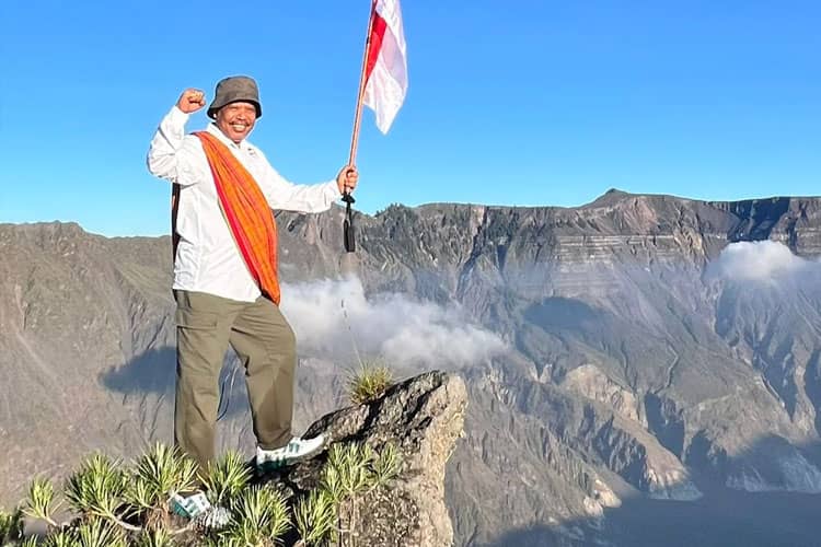 Johan Rosihan Usulkan Gunung Tambora Jadi Contoh Nasional Konservasi dan Eduwisata