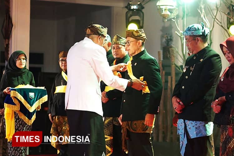 Diplomasi Budaya Yadnya Kasada Bromo Menjadi Panggung Pelestarian Tradisi Leluhur
