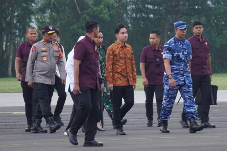 Wapres Gibran Tiba di Lanud Abdulrachman Saleh untuk Kunjungan Kerja di Blitar