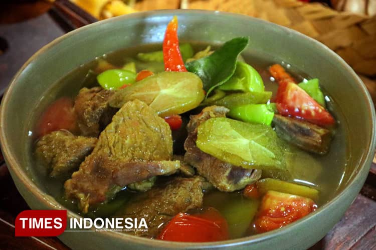 Mencicipi Asem-asem Daging Khas Horison Gresik, Kuliner Rakyat yang Naik Kelas