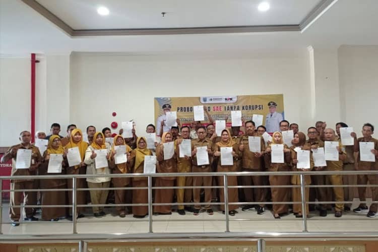 Komitmen Cegah Korupsi, Diskominfo Probolinggo Teken Pakta Integritas