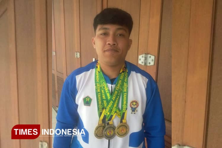 Keren, Mahasiswa UNISMA, M. Ali Khan Ridlo, Raih Tiga Medali di Porprov Jatim 2025