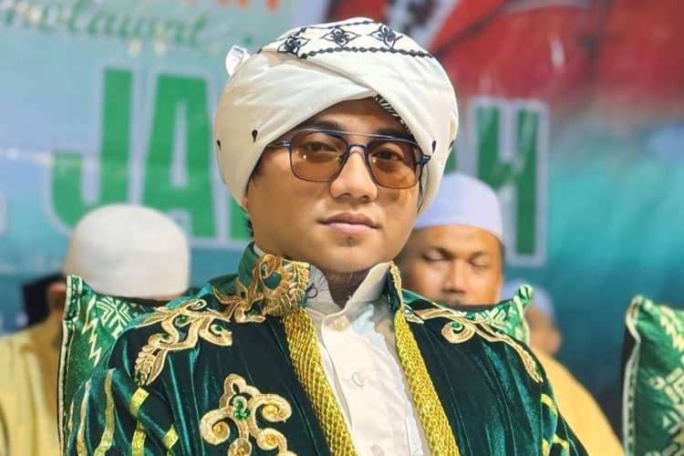 Mengenal Gus Idris, Dai Muda asal Malang yang Menyejukkan Hati