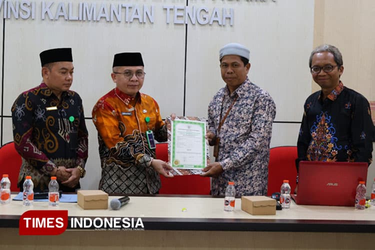 Kemenag Kalteng Salurkan 1.123 Ijazah PKPPS, Hasan Basri: Jangan Ditahan