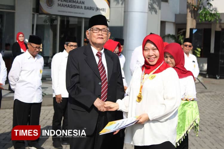 YPPI Widya Gama Malang Gelar Upacara HUT ke- 80 RI sekaligus Apresiasi Abdi Karya Nugraha