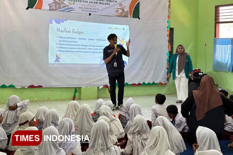 KSM UNISMA Edukasi Penggunaan Gadget dengan Bijak pada Siswa Sekolah Dasar
