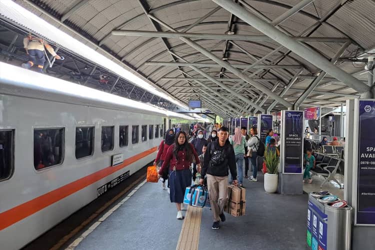 Jelang HUT ke- 80, PT KAI Daop 8 Surabaya Hadirkan Berbagai Promo Tiket Kereta