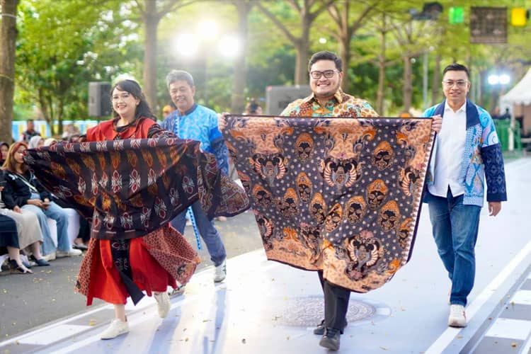 Bupati Mas Dhito: Keindahan Batik Kediri Harus Dijaga Secara Utuh