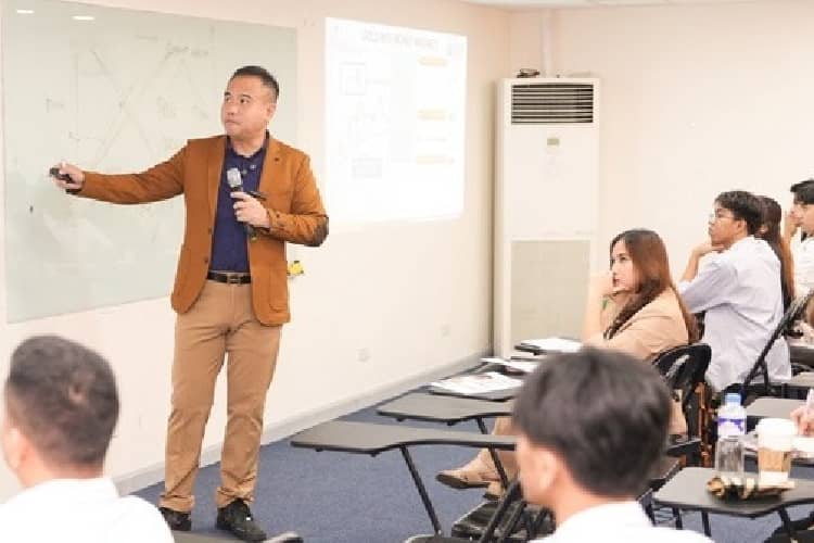 Astronacci Menembus Dunia: Gema Goeyardi Bawa Ilmu Trading Indonesia ke Filipina