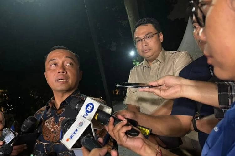 Soal Wacana Bulog Jadi Kementerian Baru, Mensesneg: Kita Kaji Dulu