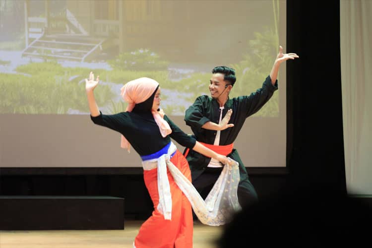 Bengkel Muda Surabaya Buka Ruang Imajinasi Anak Lewat Teater Musikal Sarat Pesan Moral