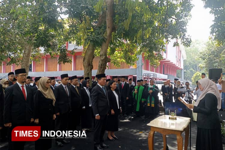 Semangat Olahraga di Birokrasi, 34 Pejabat Banyuwangi Dilantik di GOR Tawangalun