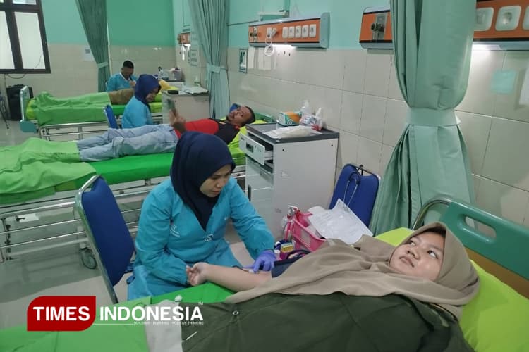 Tingkatkan Ketahanan Kesehatan Nasional, RSUD Caruban Ikuti Donor Darah Serentak HUT ke-25 ARSADA
