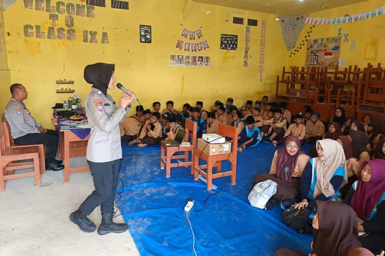Ciptakan Ruang Belajar Nyaman, Polresta Banyuwangi Perkuat Pembinaan Disiplin dan Anti Bullying di Kalangan Pelajar