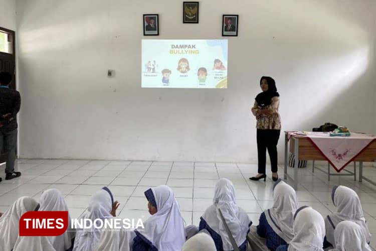 Mahasiswa KKN UNIPMA Gelar Sosialisasi Anti-Bullying di SDN Gandri 1, Ajak Siswa Cegah Perundungan lewat Poster Kreatif