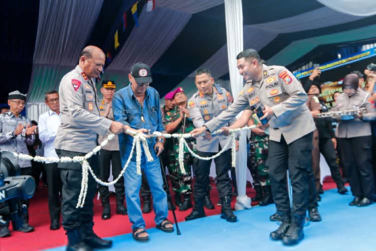 Perkuat Keamanan Selat Bali, Kapolda Jatim Resmikan Dermaga dan Kapal Cepat Satpolairud Polresta Banyuwangi