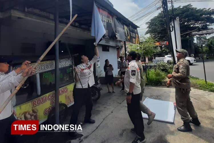 Capaian Pajak Hiburan dan Reklame Lampaui Target, Reklame Bodong Dibredel Satpol PP Kabupaten Malang