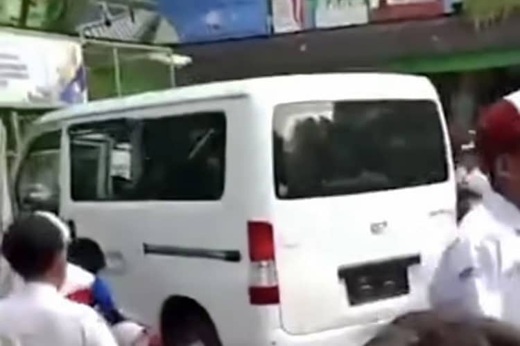 Mobil MBG Tabrak Siswa SDN Kalibaru 01 Cilincing, 18 Orang Alami Luka-Luka