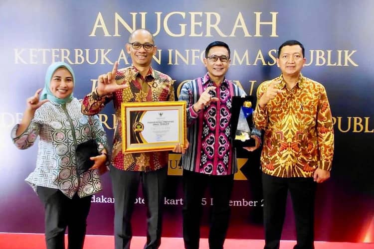 Pemprov Jateng Raih Anugerah Keterbukaan Informasi Publik 2025