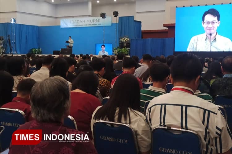 Saksi-Saksi Yehuwa Gelar Pertemuan Tahunan 'Ibadah Murni' di Surabaya