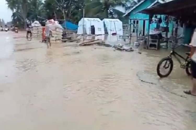 Tanggul Kampung Raja Jebol, Banjir Kembali Rendam Pemukiman di Aceh Tamiang